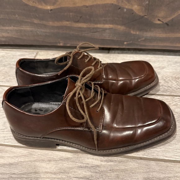 Kenneth Cole Men's Brown Leather Dress Shoes - Picture 3 of 7